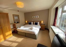 The Globe Inn 2