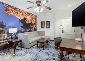 Clarion Pointe Sulphur Springs 5