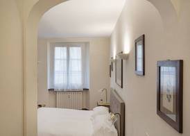 Elegant Studio in the City Center by Wonderful Italy 5