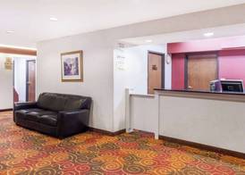 Super 8 by Wyndham Evansville North 2