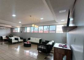 Victoria Plaza Hotel 4