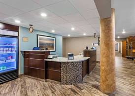 Best Western Plus Landmark Inn 5