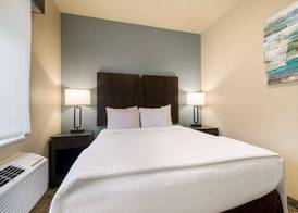 Best Western Golden Spike Inn & Suites 5