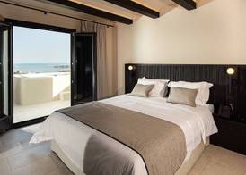 Avento Luxury Suites 4