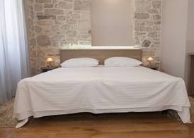 Tifani Luxury Rooms 3