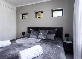 JoziStay @ Jackal Creek Apartments 2