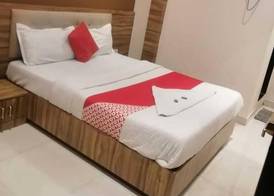 Ruby Hotel 2