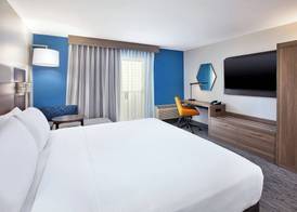 Holiday Inn Express & Suites PITTSBURGH AIRPORT by IHG 3