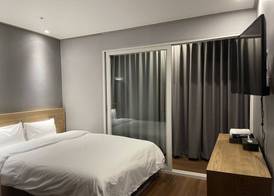The garden hotel 2