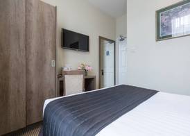 Kensington Gardens Hotel 5