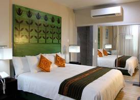 R Hotel Kingston 3