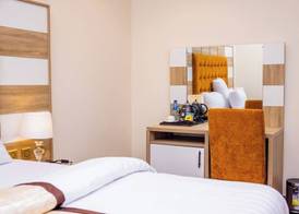 Hilton Palace Hotel 4