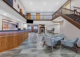 AmericInn by Wyndham Pella 3