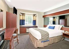 Microtel Inn & Suites by Wyndham Detroit Roseville 4