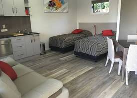 Athena Motel Apartments 5