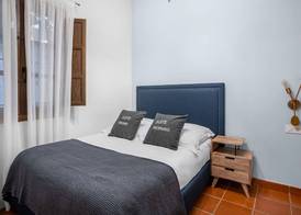 Limehome Granada Calle Sta. Ana 2