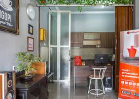 RedDoorz Syariah near RRI Malang 4