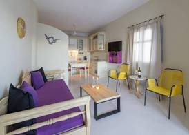 Earino Suites & Villas 5
