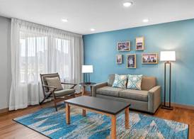 WoodSpring Suites Charlotte Northlake 2