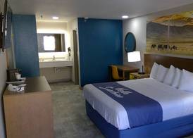Days Inn by Wyndham Ruidoso Downs 5