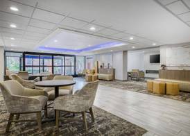 SureStay Plus Hotel by Best Western Chicago Lombard 3