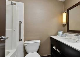 Holiday Inn Express & Suites EDMONTON-INTERNATIONAL AIRPORT by IHG 5