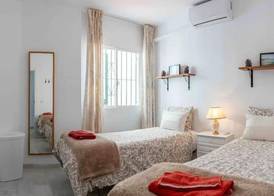 Lovely 2-bed Calahonda Apartment sea & Golf Views 3