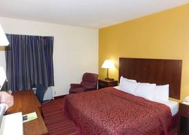 Days Inn by Wyndham Walcott Davenport 4