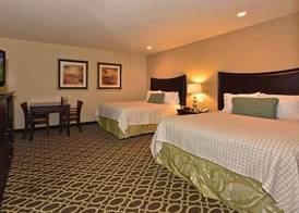 Sunday House Inn and Suites 5