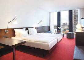 Empire Riverside Hotel 5
