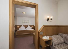 Kurhotel Unter den Linden 4