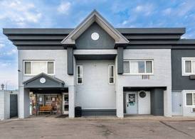 Travelodge by Wyndham Calgary South 2