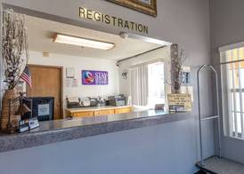 Express Inn & Suites San Antonio Near Sea World Medical Center 2