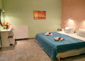 Dioskouroi Apts 4