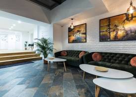 UpperHouse Suites & More 5