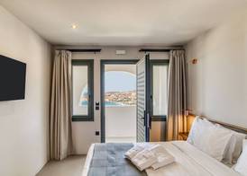 PAREA Blue Zone - Adults Only 5