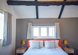 The Kirkfield Hotel 5