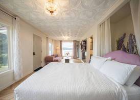 The Florentine Waterfront Hotel 4
