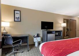 Comfort Inn & Suites Ponca City near Marland Mansion 4