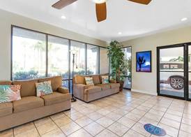 Travelodge by Wyndham Palm Springs 4