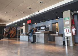 ibis Pilar 4