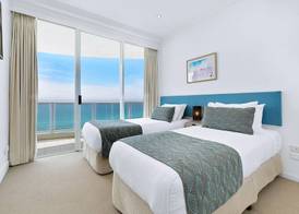 Pacific Views Resort 4