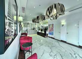 Victoria Crown Plaza Hotel 4
