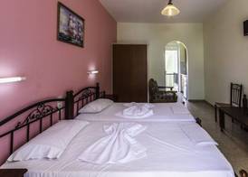 Vossos Hotel Apartments 5