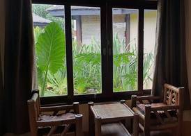 Jonas and Twins Beach Resort 4