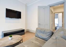 Soho Deluxe 1 Bedroom Apartment 5