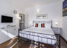 Wine Apartments Florence Prugnolo 2