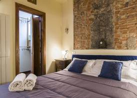 GuestHost - Florence Ariento Romantic Apartment 4