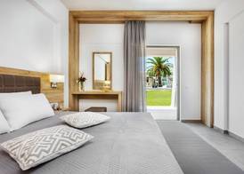 Iris Hotel 3