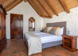Swiss-Chalet Merlischachen - Romantik Schloss-Hotel am See 5